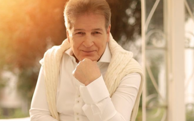 Cantor e produtor, Lulli Chiaro publica primeiro livro