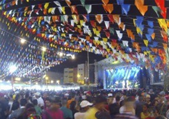 Diversidade de ritmos encerra São João 2015 de Arapiraca