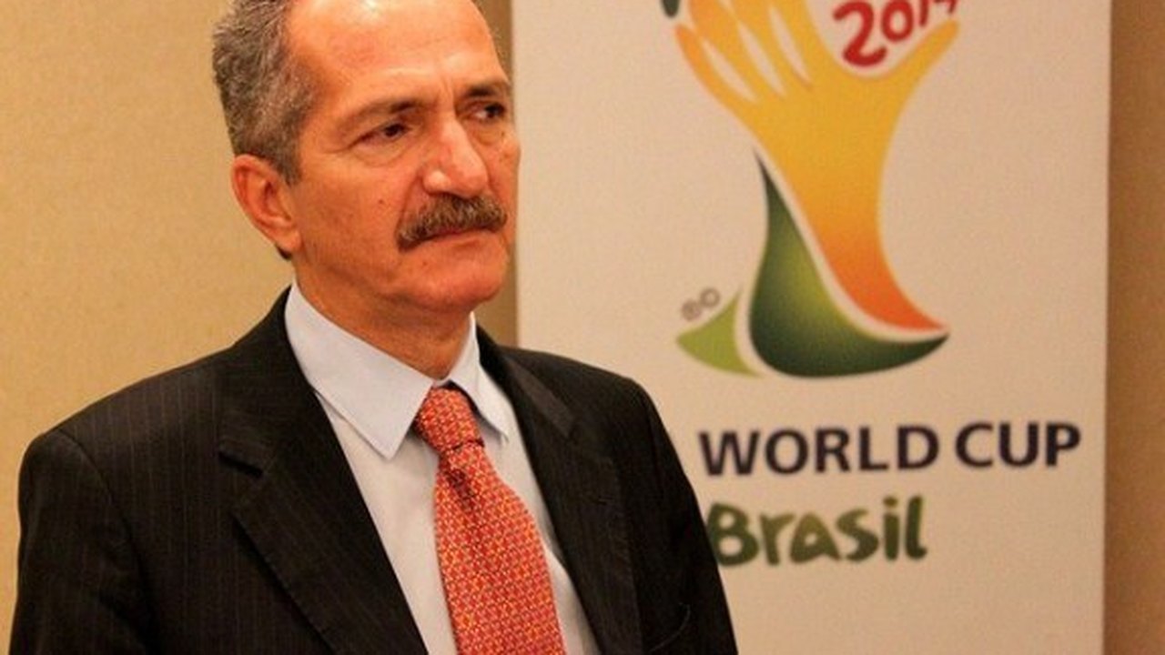 Ministro do Esporte visita as obras do Estádio Rei Pelé e lança livro em Maceió