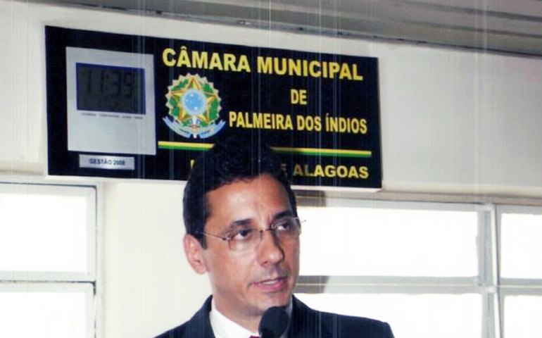Palmeira: Gabinete de prefeito terá um milhão e meio em 2014, diz vereador