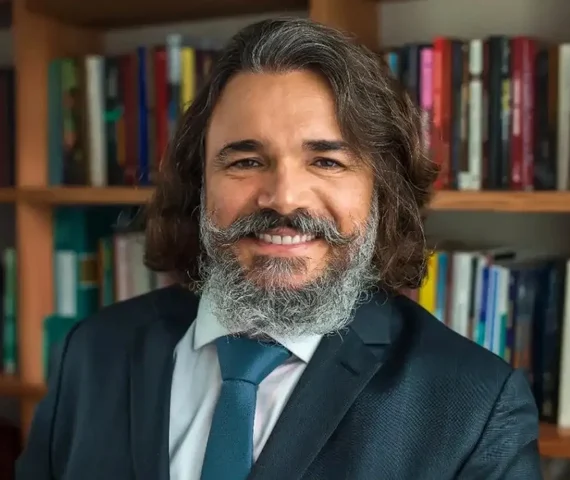 Justiça Eleitoral manda JHC apagar vídeo contra Renan Filho e Paulo Dantas