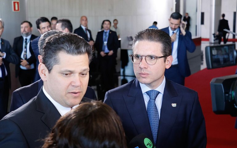 Relação entre Hugo Motta e Davi Alcolumbre se abala após rejeição da PEC da Blindagem