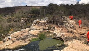 Mulher fica ferida após cair no barranco perto de cachoeira em Macambira