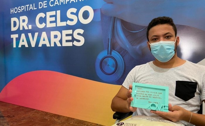 Tiago Silva foi internado no Hospital de Campanha no dia em que a unidade foi reaberta e, após 3 dias em tratamento, foi o primeiro a receber alta médica