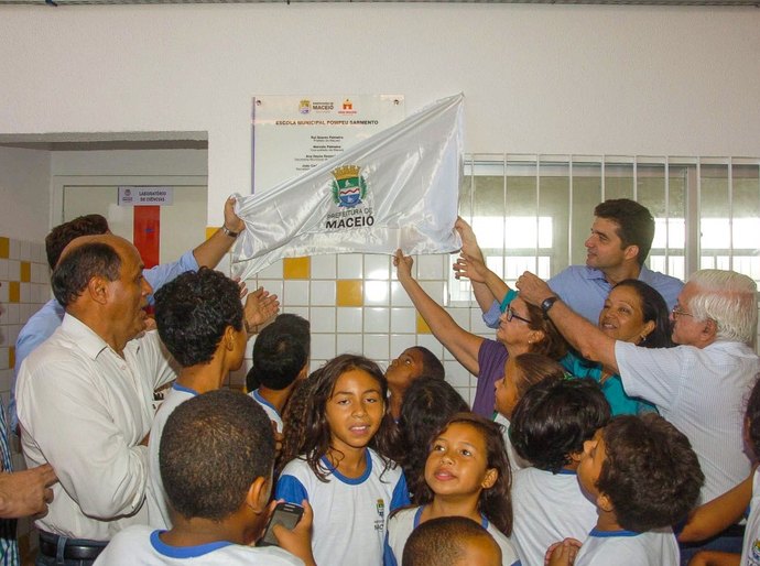 Inaugurações marcam semana do prefeito Rui Palmeira