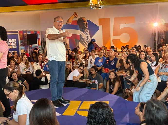 Mulheres reforçam apoio a Renan Calheiros durante encontro em Maceió