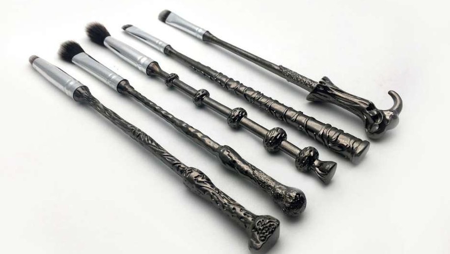 Grife de maquiagem lança pincéis inspirada em Harry Potter