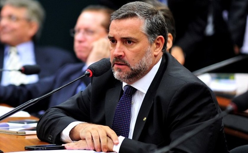 Líder do PT pede que Raquel investigue ex-servidora de Bolsonaro