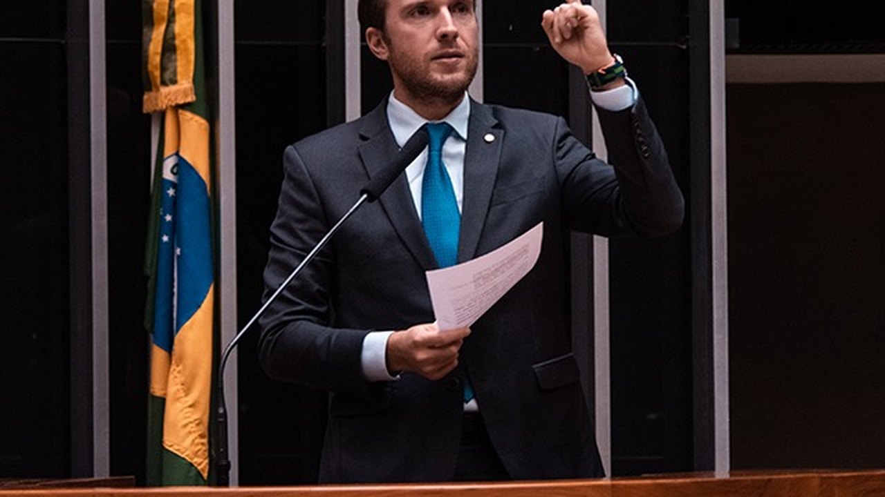 Vinicius Poit defende cobrança de mensalidades em universidades estaduais de SP