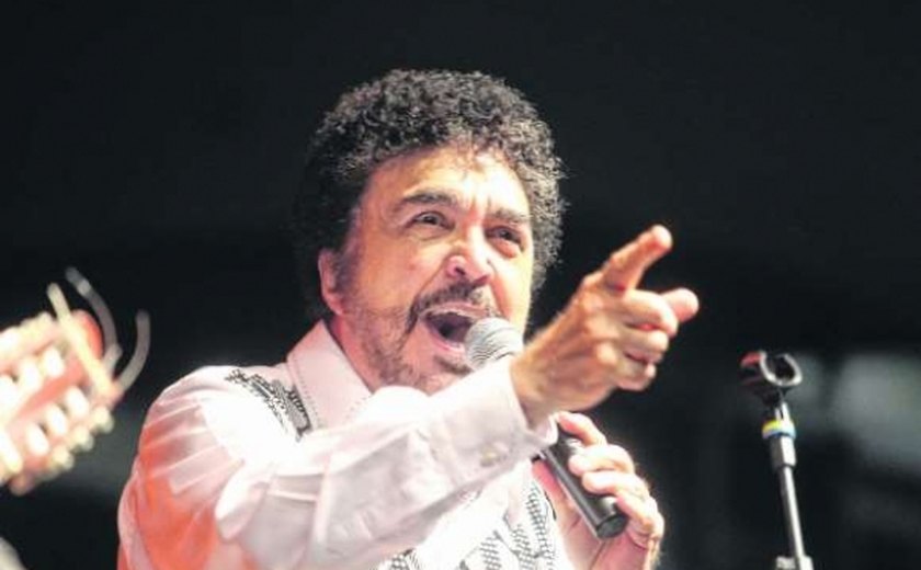 Programa Aplauso relembra trajetória do cantor Luiz Ayrão
