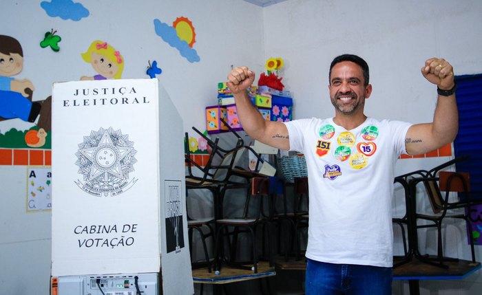 Governador Paulo Dantas, candidato favorito no 1º turno para o governo, foi afastado das funções Governador Paulo Dantas, candidato favorito no 1º turno para o governo, foi afastado das funções