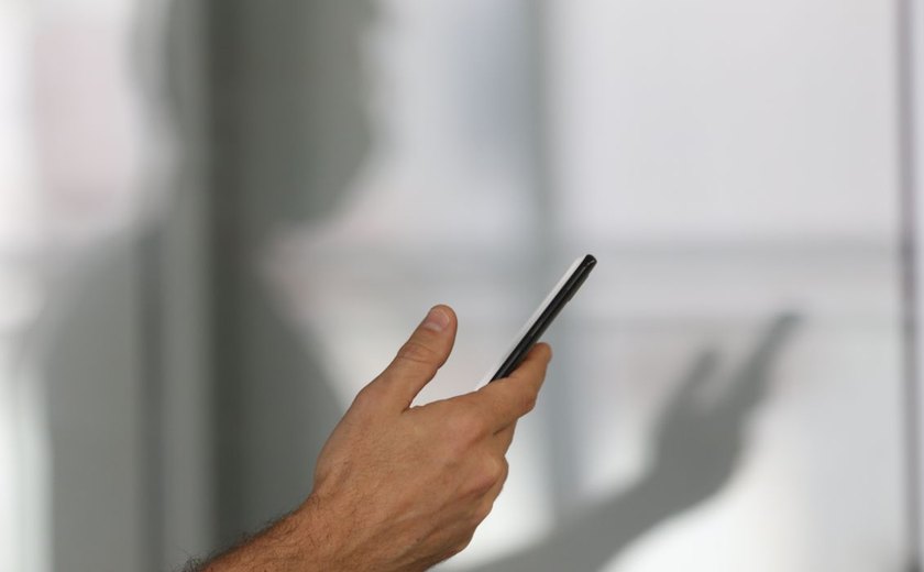 Polícia do Rio inicia segunda fase de devolução de celulares roubados