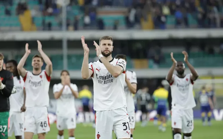 Milan bate Verona por 1 a 0 e chega à vice-liderança da Série A