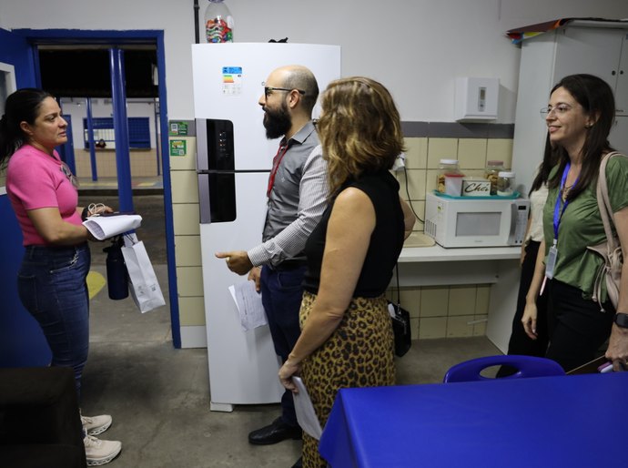Fiscalização do MPAL em prol da EJAI chega a escola municipal no Jacintinho