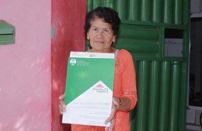 PGM Penedo entrega escrituras do Programa Moradia Legal aos beneficiários