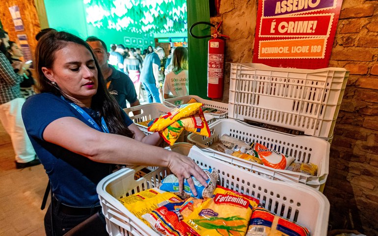 Alimentos arrecadados pelo Sesc no São João de Maceió vão contemplar 25 instituições sociais alagoana