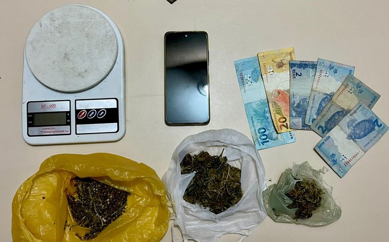 Ações da PM-AL no Sertão retiram arma, drogas e infratores das ruas