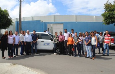 Prefeito entrega carro 0km e equipamento de informática ao Conselho Tutelar em Arapiraca