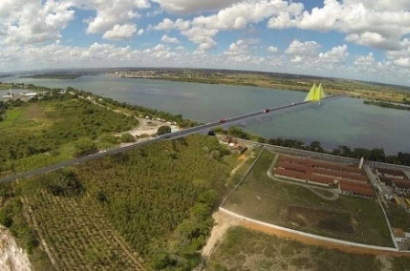 Comerciantes aguardam com expectativa construção da ponte