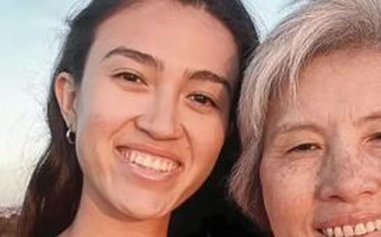 Mãe com câncer terminal morre após passar 'últimos dias' com filha recém-resgatada em Gaza