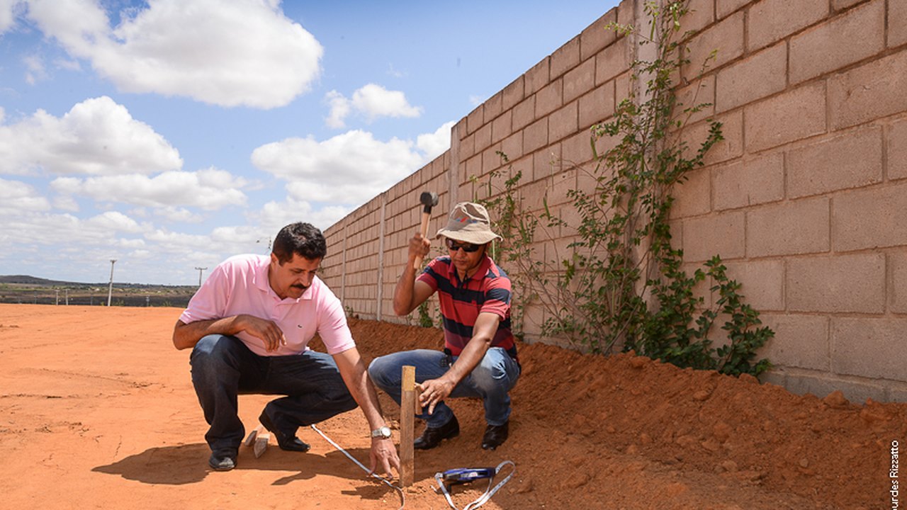 Empresários iniciam obras em lotes do Polo Moveleiro do Agreste