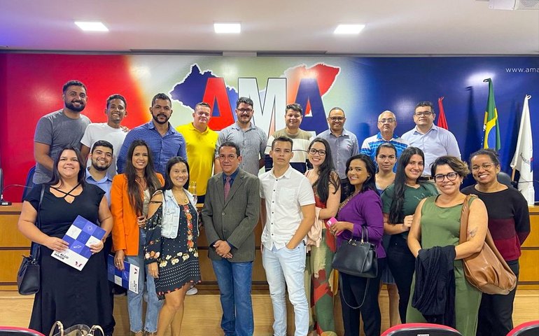 Servidores da Prefeitura de Penedo participam de curso na AMA sobre nova Lei de Licitações