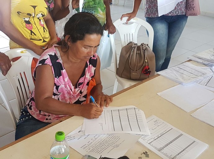 Beneficiários do Conjunto Maria Gislene Matheus iniciam vistoria nas residências