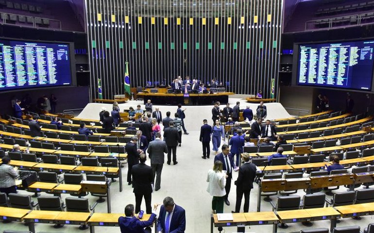 Câmara aprova isenção fiscal para empresas na Sudam e Sudene até 2028