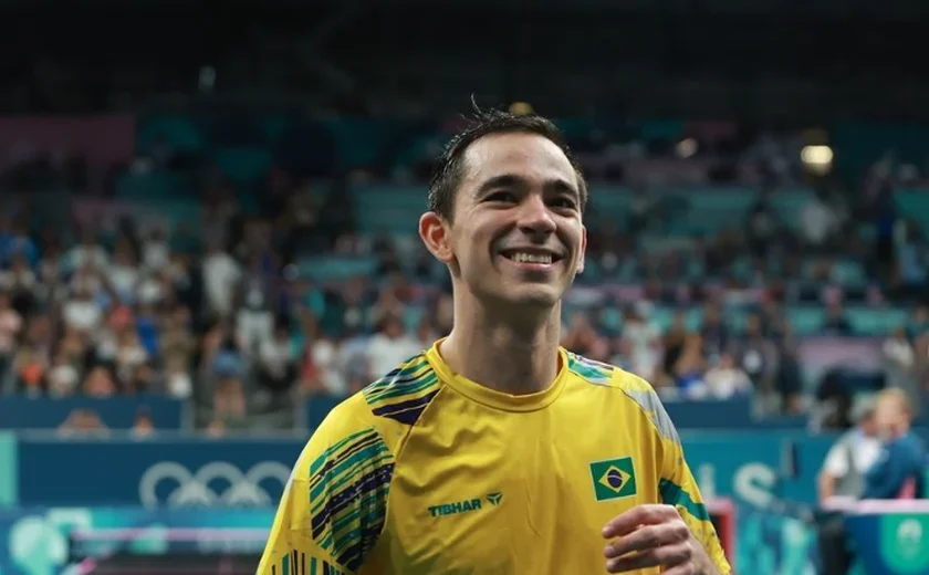 Hugo Calderano desfruta momento pós-título e busca 'sol' até Olimpíada: 'Campeão para sempre'