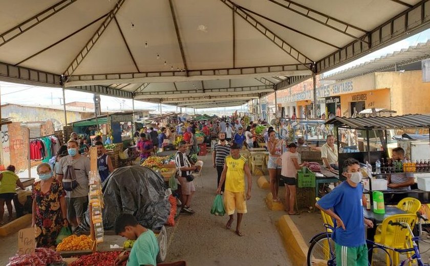 Comerciantes comemoram sucesso da nova Feira do Benedito Bentes