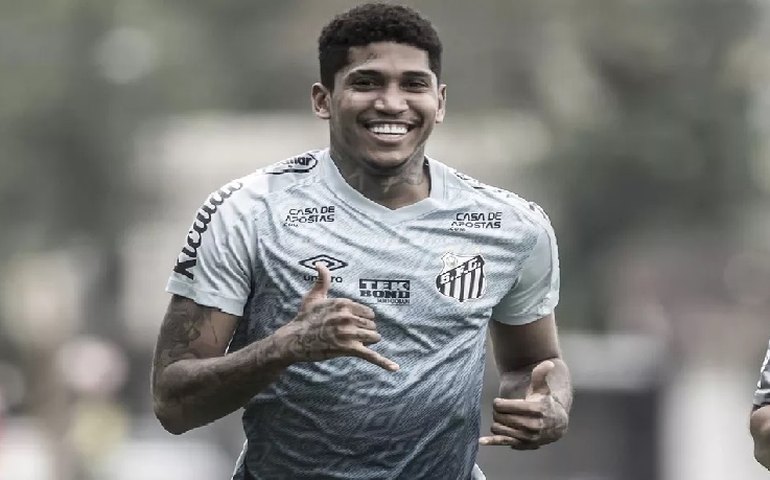 Fora dos planos, atacante Raniel rescinde contrato com o Santos