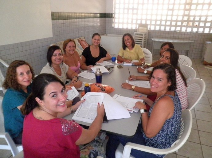 Estudos e reflexões preparam educadoras para o retorno no Lar São Domingos