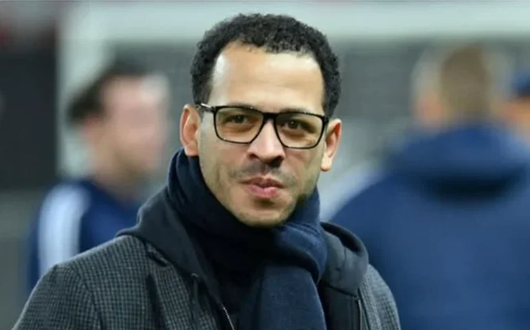 Técnico do Chelsea elogia Estêvão após goleada: 'Não há limite para ele'