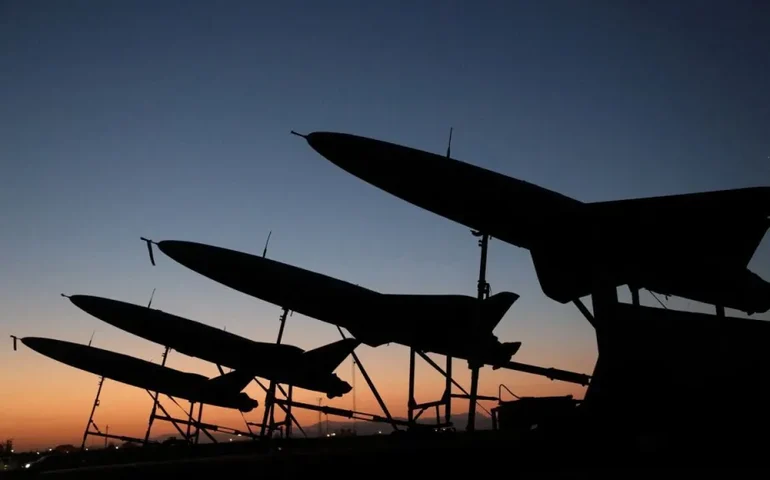 Rússia abate dez drones ucranianos direcionados a Moscou, afirma prefeito da capital; veja vídeos