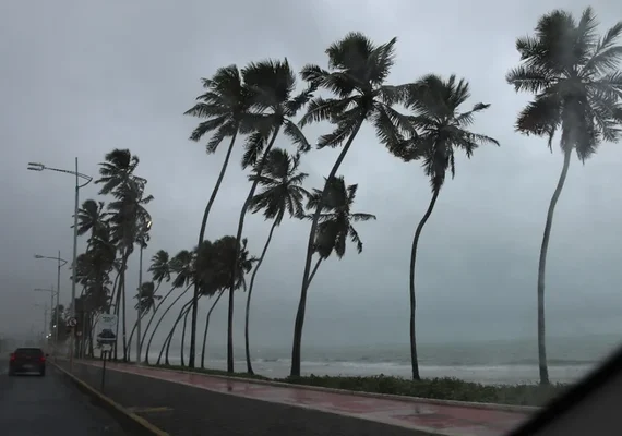Novo alerta de chuvas é emitido para Maceió e mais 33 municípios alagoanos