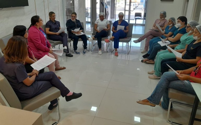 Banco de Leite de Arapiraca capacita profissionais do Hospital Regional para orientar gestantes sobre lactação diante do luto