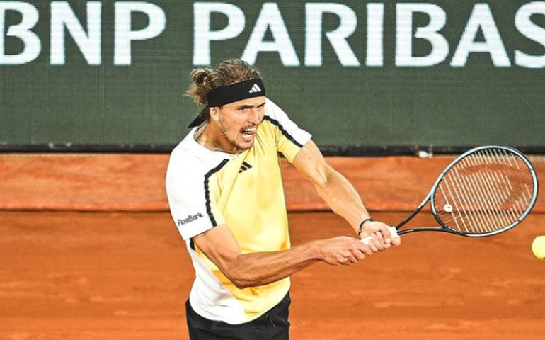 Zverev avança às quartas em Halle e Medvedev é eliminado; Murray abandona em Londres