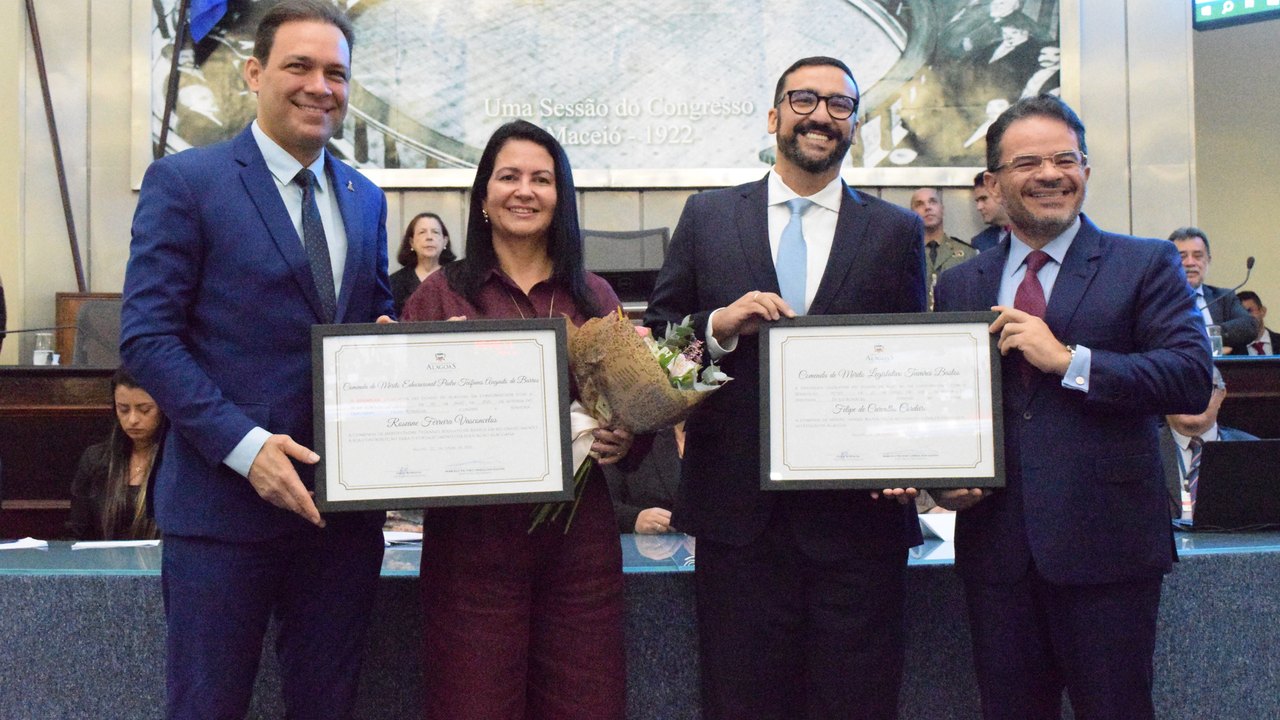 Secretários de Estado recebem honrarias em sessão solene da Assembleia Legislativa