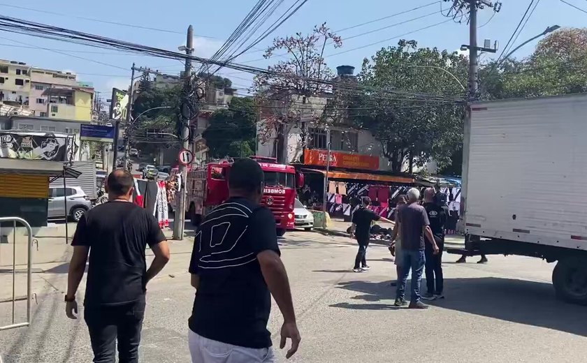 Caminhão bate no muro de São Januário e deixa 3 feridos antes de clássico