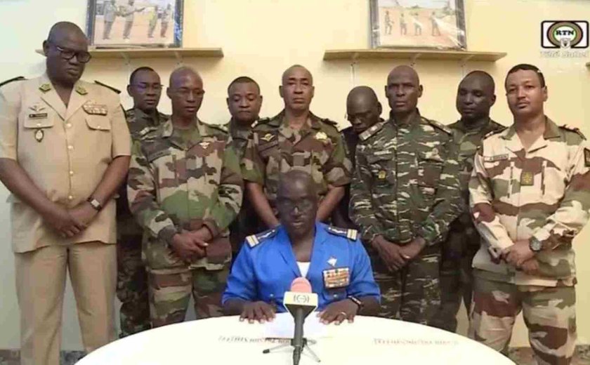Países da África Ocidental concordam em planejar 'possível intervenção' militar no Níger
