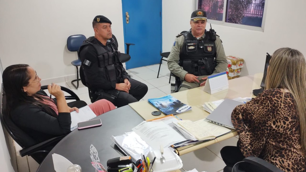 Secretária de Educação de Coruripe se reúne com comandante do 11º BPM