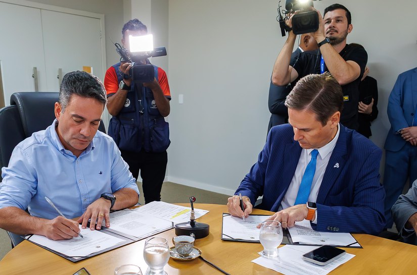 Governador Paulo Dantas assina protocolo internacional com Universidade de Lisboa