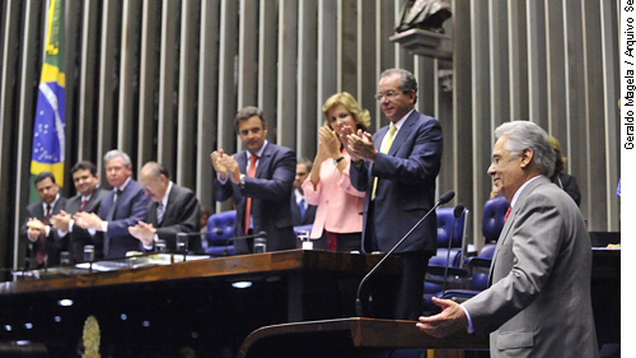 Congresso Nacional realiza sessão solene em homenagem aos 20 anos do Plano Real