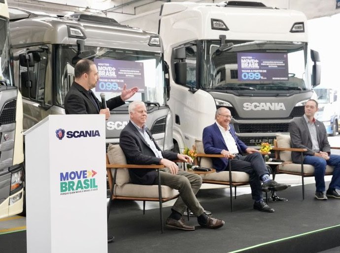 Programa Move Brasil completa um mês de operação com R$ 1,9 bilhão em créditos aprovados para compra de caminhões novos e seminovos