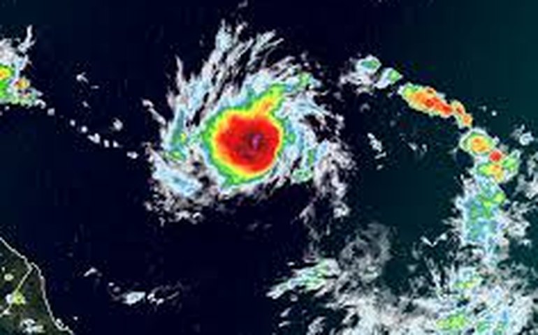 'Extremamente perigoso': furacão Beryl tem ventos de 215 km/h e é elevado à categoria 4