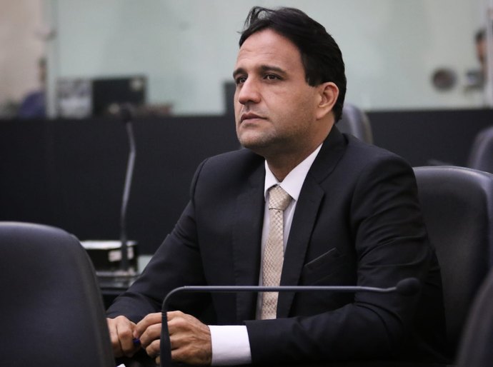 ALE publica lei que inclui o tema 'Educação Financeira' nas propostas pedagógicas do estado