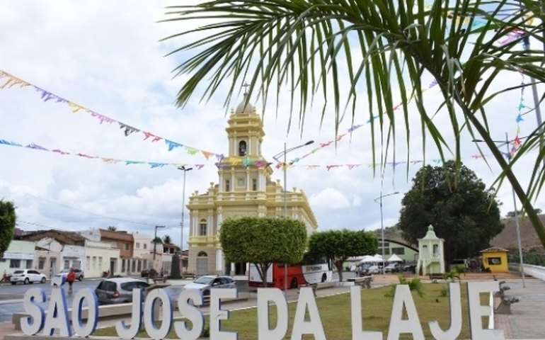 Com apoio do Estado, São J. da Laje promove Chá de Memória e anuncia Arquivo Público