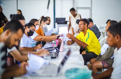 Ação itinerante do Cadastro Único beneficia moradores do Graciliano Ramos e Ipioca
