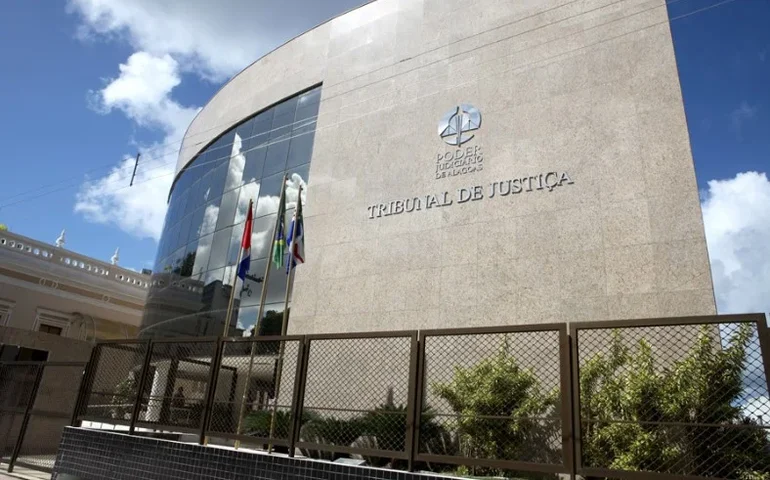 1ª e 2ª Câmaras Cíveis e Câmara Criminal do TJAL pautam mais de 900 processos para julgamento nesta semana