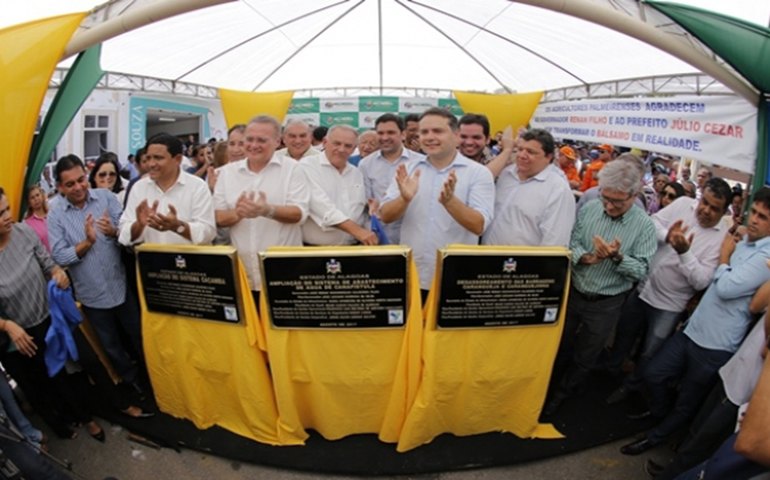 Governador inaugura obras e assina ordem de serviço em Palmeira dos Índios